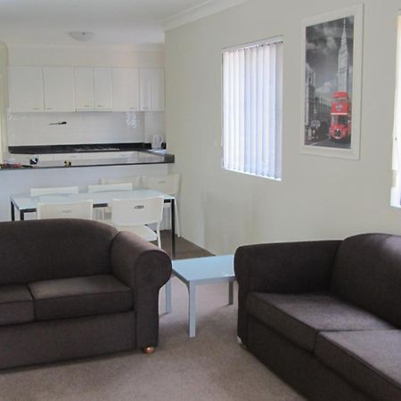 Parkside Apartments Parramatta ซิดนีย์ ภายนอก รูปภาพ