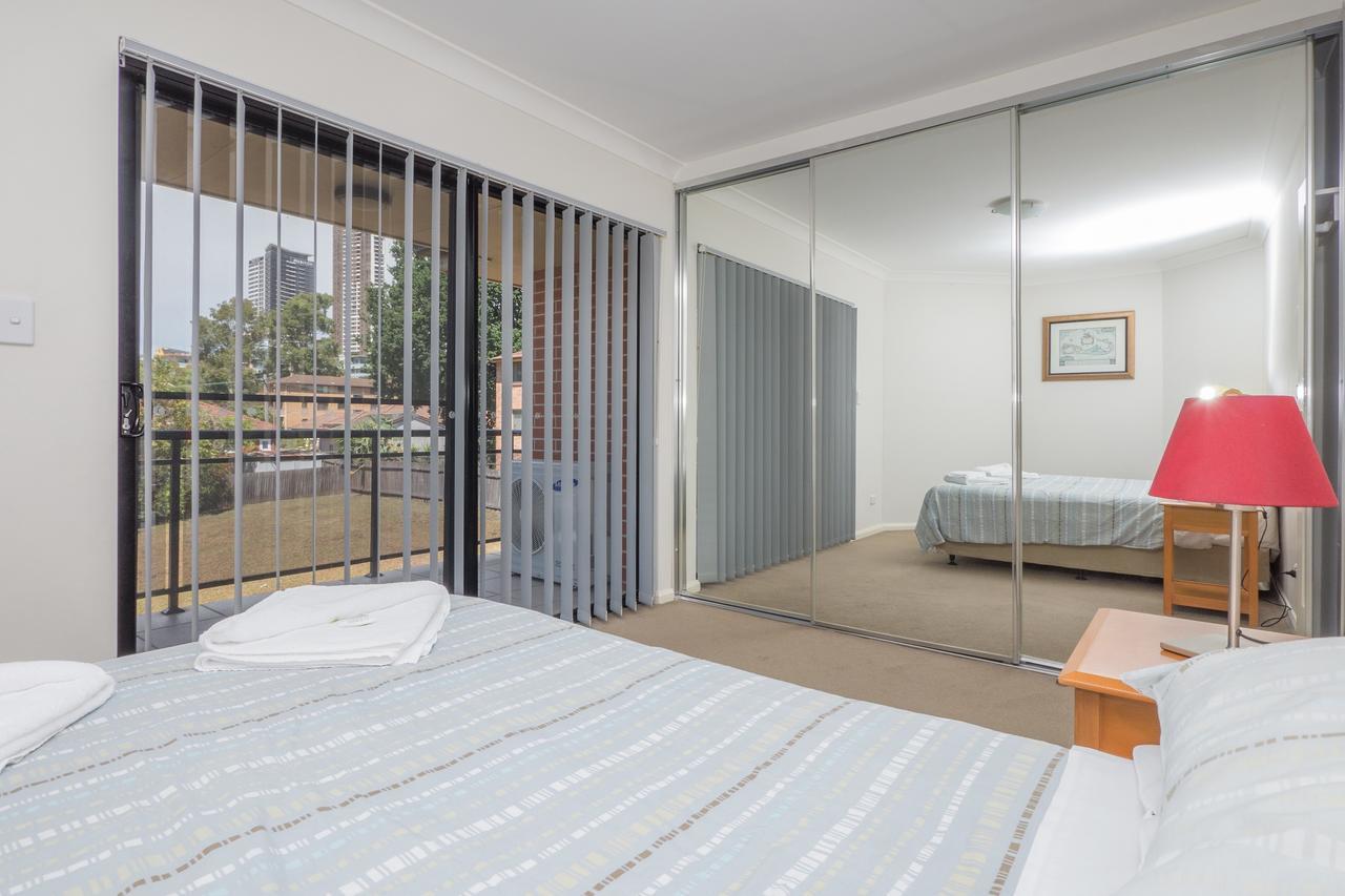 Parkside Apartments Parramatta ซิดนีย์ ภายนอก รูปภาพ